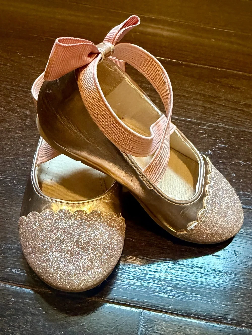 Toddler Girls Rose Gold Ballet Flats with Glitter Toe and Bow Straps 6T